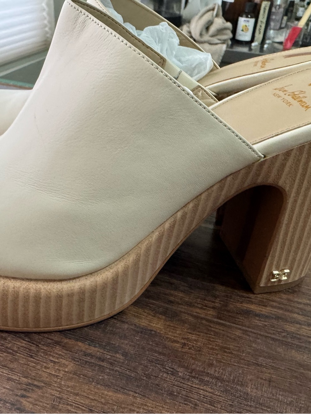 sam edleman shiloh mule clog woman’s ivory/cream wood heel look size 10 run wide